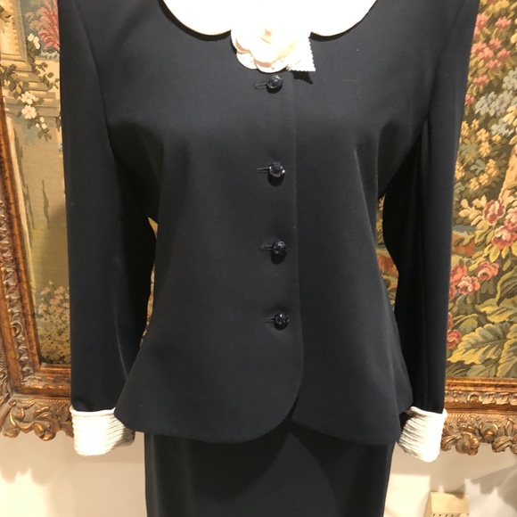 Albert Nipon Evening Sequin women's Two-Piece Suit - Picture 7 of 8